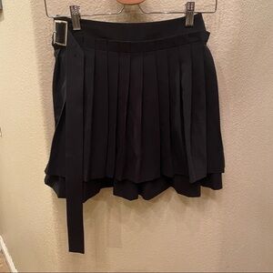 NWT~JUPE VENDUE Black Pleated Buckle Mini Skirt Size Small